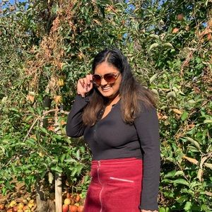 Meet your Posher, Zeba